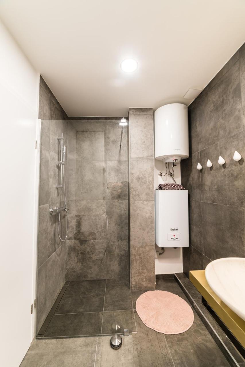 Flex Apartments Tour As Ljubljana Luaran gambar