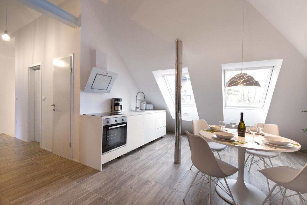 Flex Apartments Tour As Ljubljana Luaran gambar